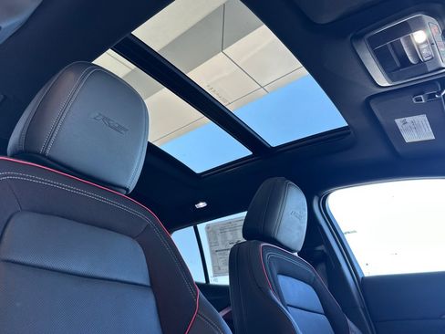 New 2025 Chevrolet Equinox EV RS image 17