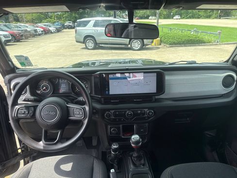 Used 2024 Jeep Wrangler Sport AWD/4WD image 10