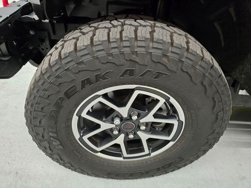 Certified 2026 Jeep Gladiator Rubicon AWD/4WD image 12