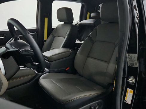 Certified 2024 Chevrolet Colorado ZR2 w/ ZR2 Convenience Package III AWD/4WD image 19
