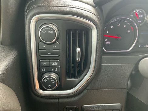 Used 2022 Chevrolet Silverado 2500 LT w/ Convenience Package AWD/4WD image 22