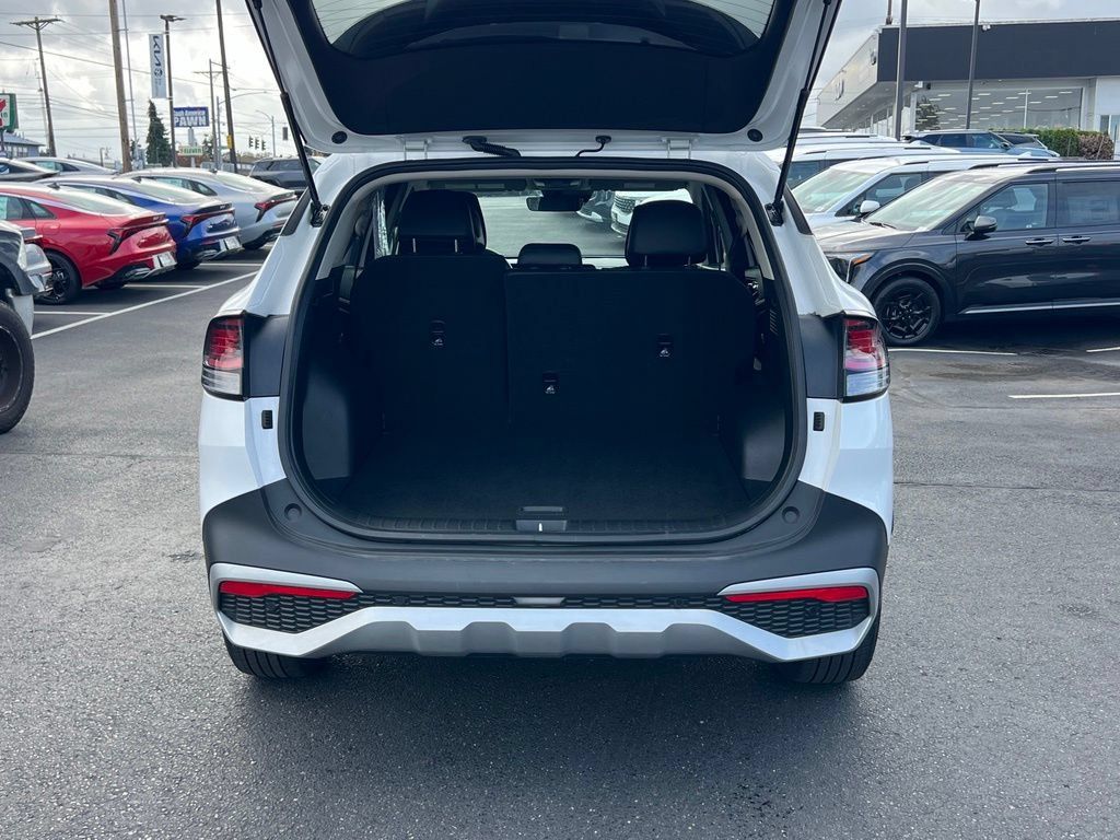 Certified 2023 Kia Sportage EX FWD image 10