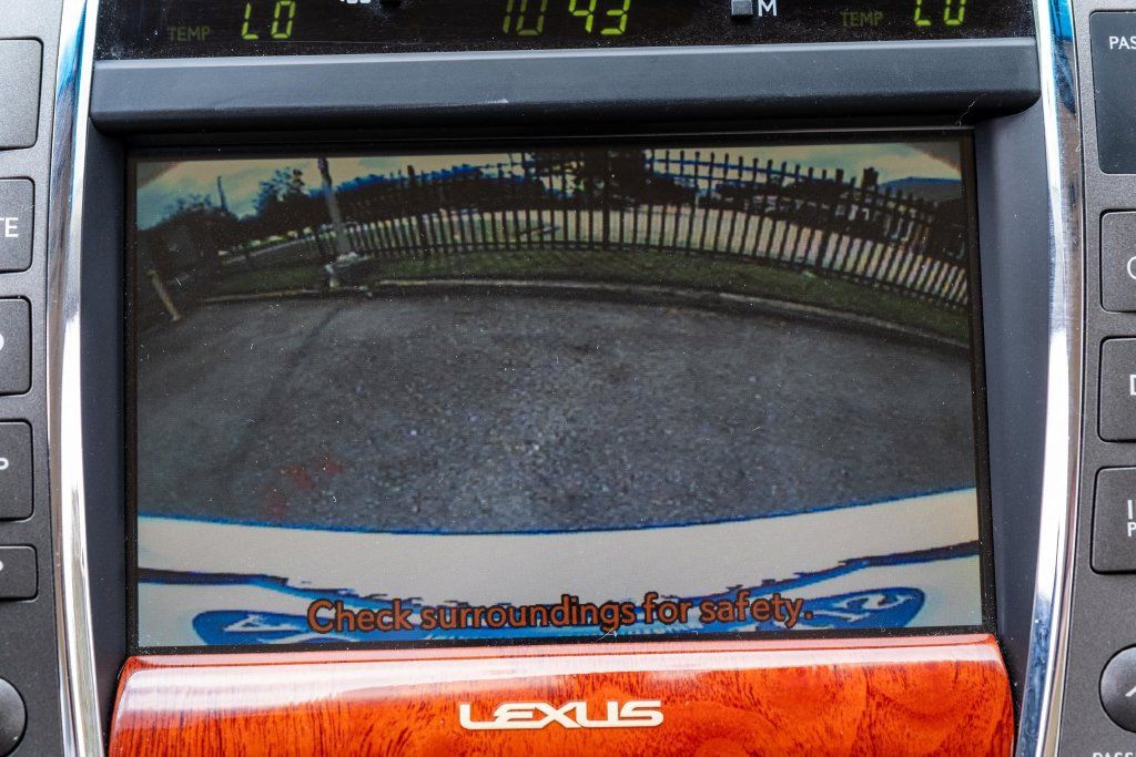 Used 2011 Lexus ES 350 w/ Preferred Accessory Package FWD image 23