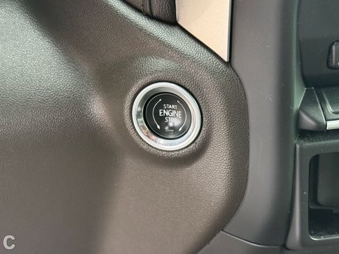 Used 2020 Chevrolet Silverado 1500 LT w/ All-Star Edition RWD image 24