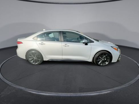 Used 2025 Toyota Corolla SE image 17