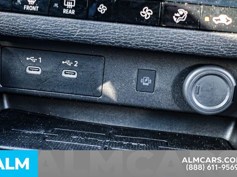 Used 2025 Mitsubishi Outlander SE image 38