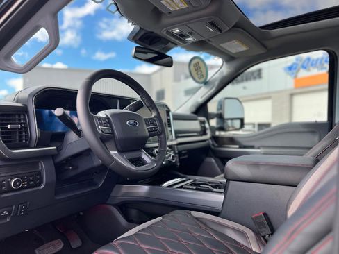 New 2026 Ford F250 Lariat w/ Black Appearance Package image 23