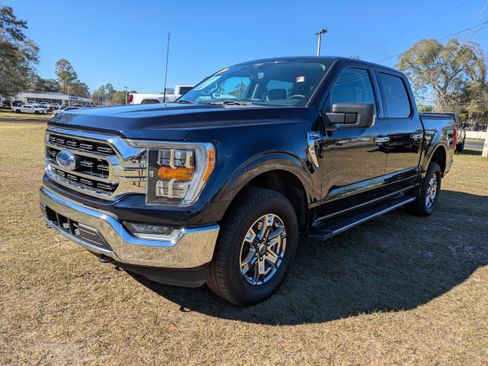 Used 2022 Ford F150 XLT w/ Equipment Group 302A High AWD/4WD image 8
