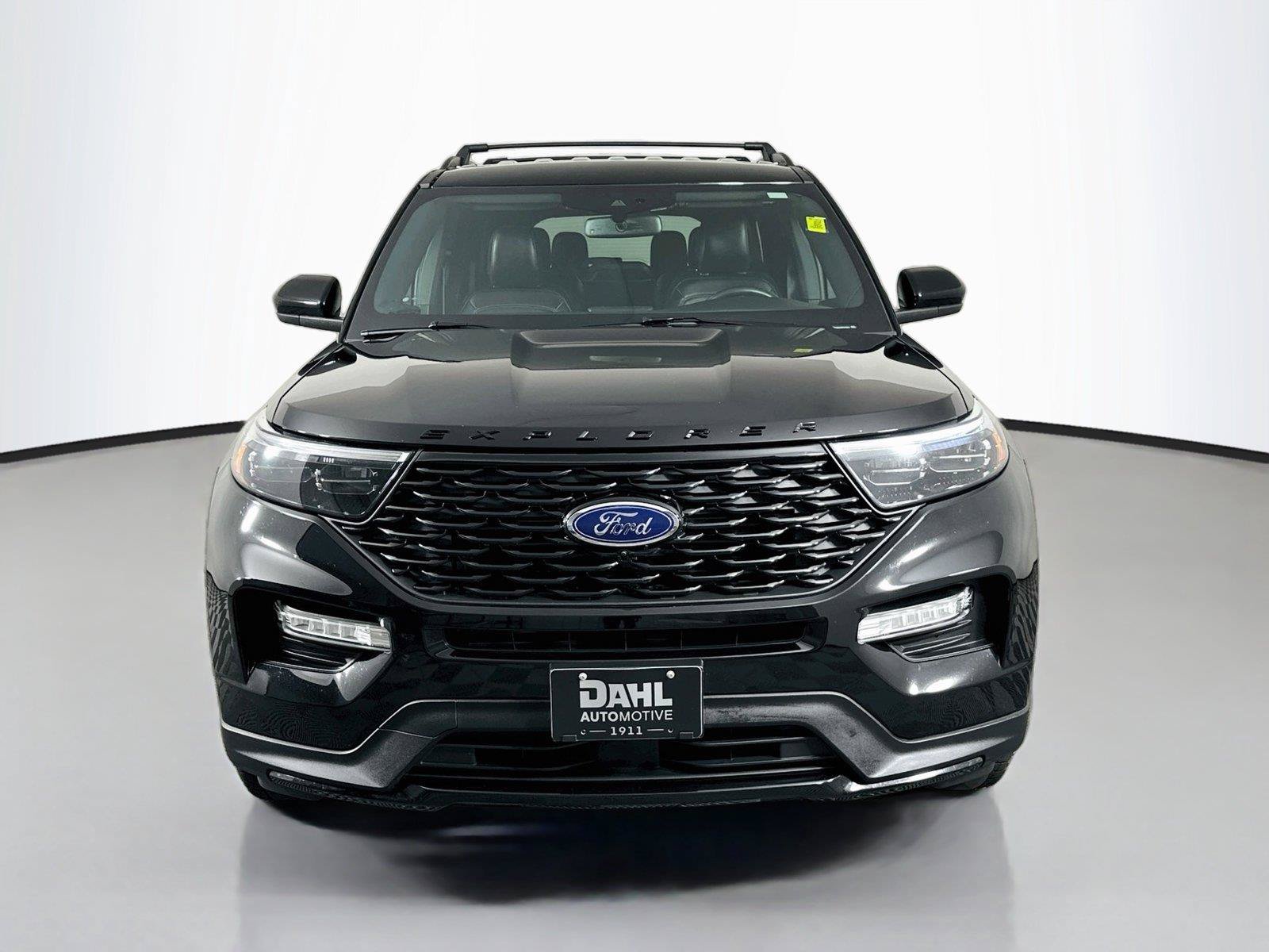 Used 2023 Ford Explorer ST-Line AWD/4WD image 3