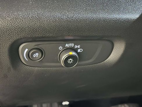 Used 2023 Chevrolet Traverse RS AWD/4WD image 23