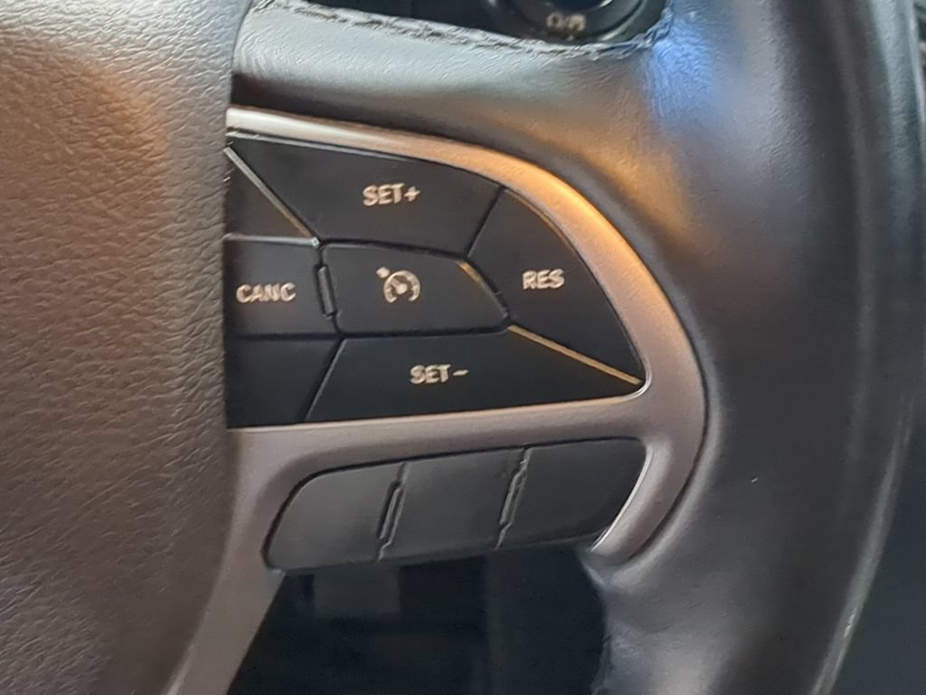 Used 2019 Jeep Grand Cherokee Limited AWD/4WD image 29
