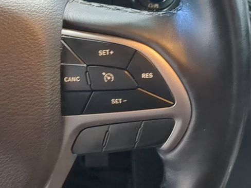 Used 2019 Jeep Grand Cherokee Limited AWD/4WD image 29