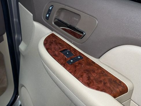 Used 2007 GMC Yukon SLT w/ SLT Preferred Equipment Group image 31