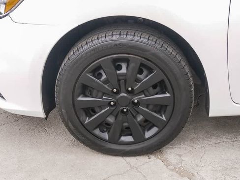Used 2016 Nissan Sentra SV FWD image 5