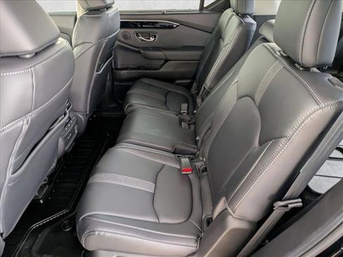 Used 2025 Honda Pilot EX-L image 17
