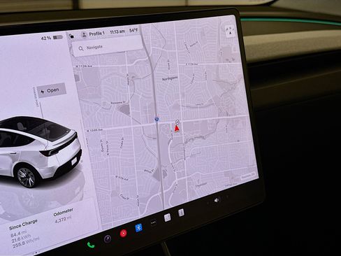 Used 2026 Tesla Model Y Long Range image 21