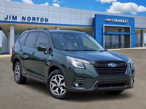 Used 2024 Subaru Forester Premium AWD/4WD image 1