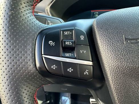 Used 2023 Ford Escape ST-Line Elite w/ Class II Trailer Tow Package image 14