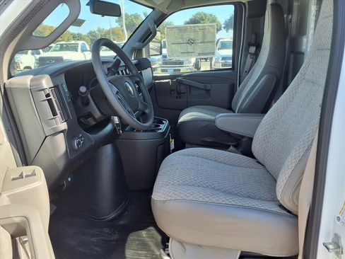 New 2025 Chevrolet Express 3500 w/ Power Convenience Package image 6