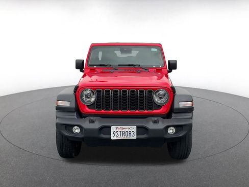 Used 2025 Jeep Wrangler Sport S image 4