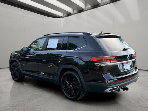 Used 2022 Volkswagen Atlas SE w/ Panoramic Sunroof Package AWD/4WD image 3