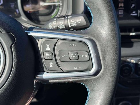Used 2024 Jeep Wrangler High Altitude AWD/4WD image 24