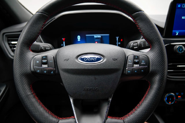 Used 2025 Ford Escape ST-Line Select AWD/4WD image 32