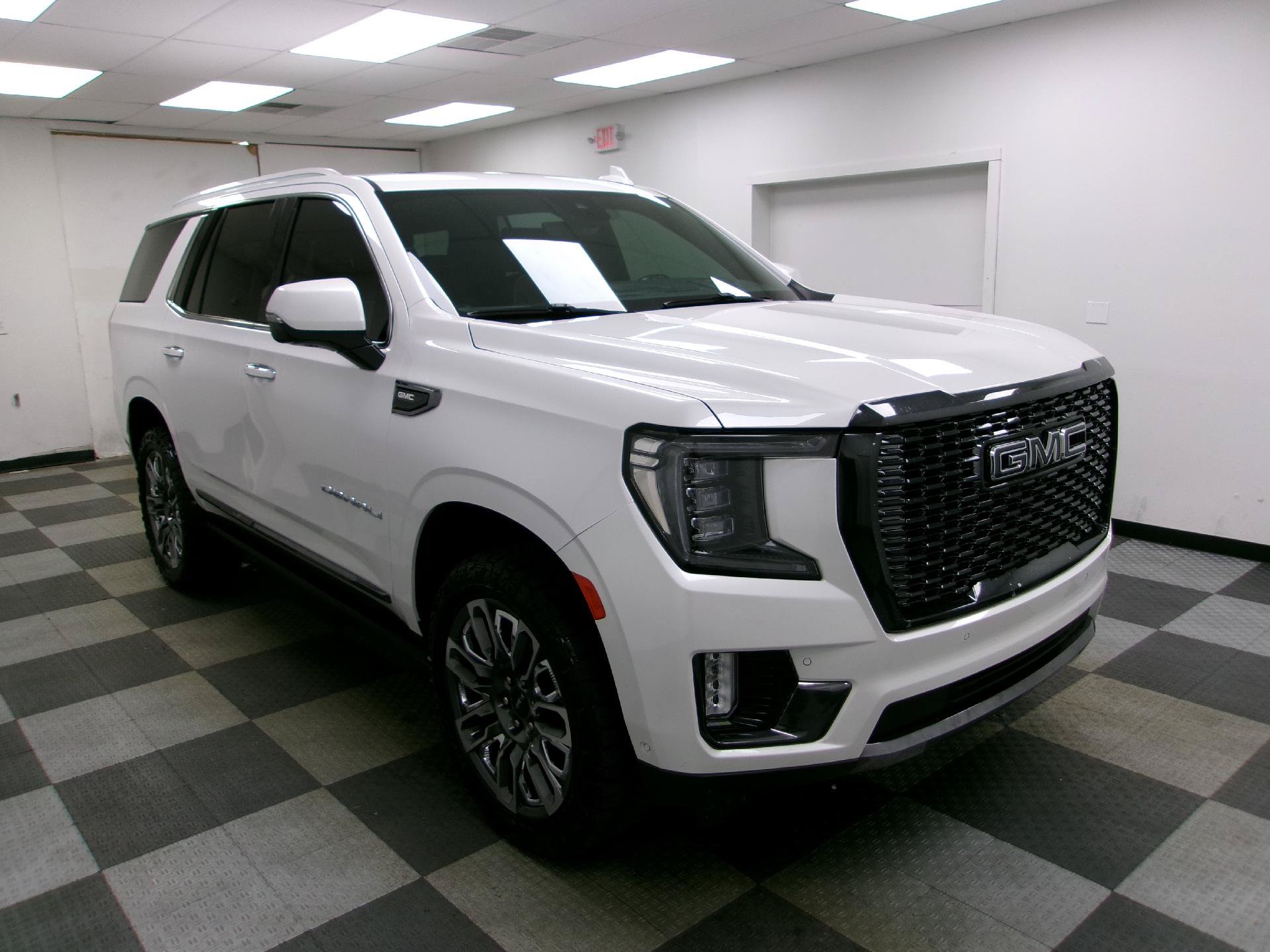 Used 2023 GMC Yukon Denali Ultimate AWD/4WD image 18