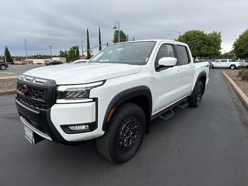 Used 2025 Nissan Frontier PRO-4X w/ Pro Premium Package AWD/4WD image 1