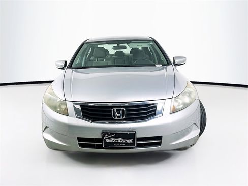 Used 2010 Honda Accord LX-P image 5