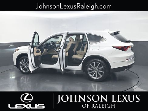 Used 2025 Acura MDX SH-AWD w/ Technology Package image 28