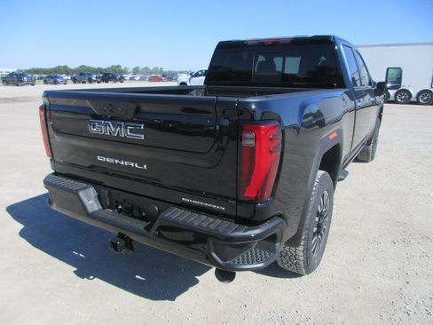 New 2026 GMC Sierra 2500 Denali Ultimate AWD/4WD image 4