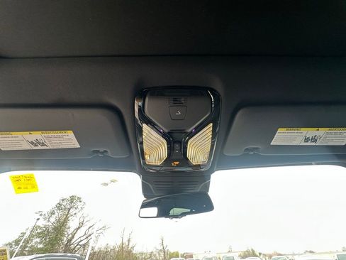 Certified 2025 BMW X5 sDrive40i w/ Climate Comfort Package image 21