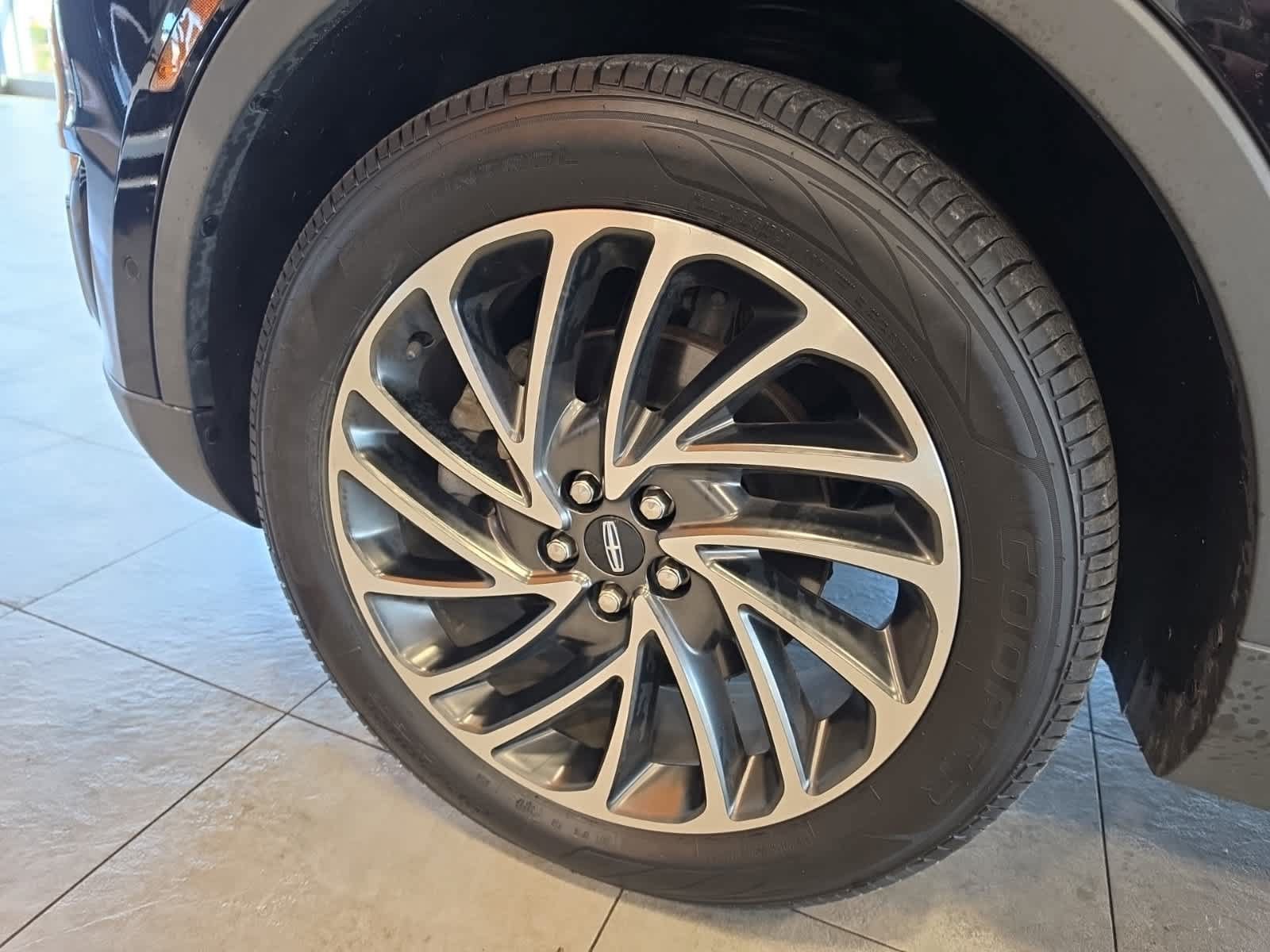 Used 2019 Lincoln Nautilus Reserve AWD/4WD image 14