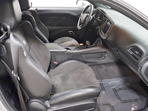 Used 2018 Dodge Challenger T/A image 29