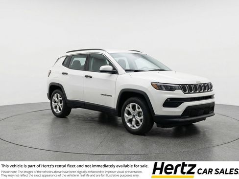 Used 2025 Jeep Compass Latitude image 1