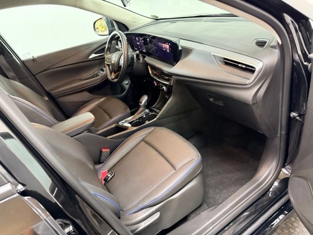 Used 2025 Buick Encore GX Sport Touring AWD/4WD image 35