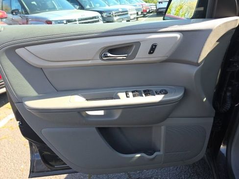 Used 2017 Chevrolet Traverse LT AWD/4WD image 8