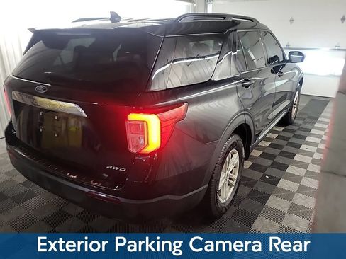 Used 2023 Ford Explorer XLT AWD/4WD image 5