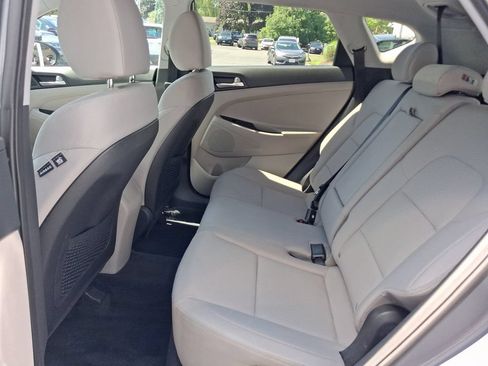 Used 2019 Hyundai Tucson SE w/ Cargo Package AWD/4WD image 17