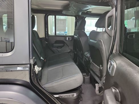 Used 2024 Jeep Wrangler Unlimited Rubicon 4xe image 24