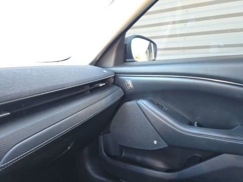 Used 2021 Ford Mustang Mach-E Premium image 14