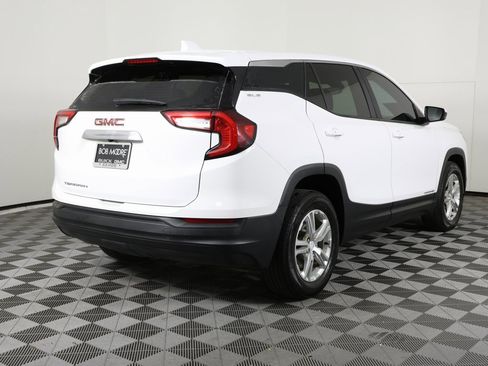 Used 2023 GMC Terrain SLE image 5