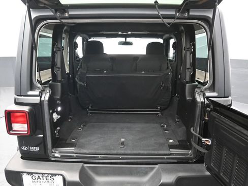Used 2020 Jeep Wrangler Sport image 22