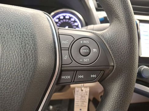 Certified 2018 Toyota Camry LE FWD image 18