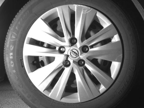 Used 2025 Nissan Sentra S FWD image 16