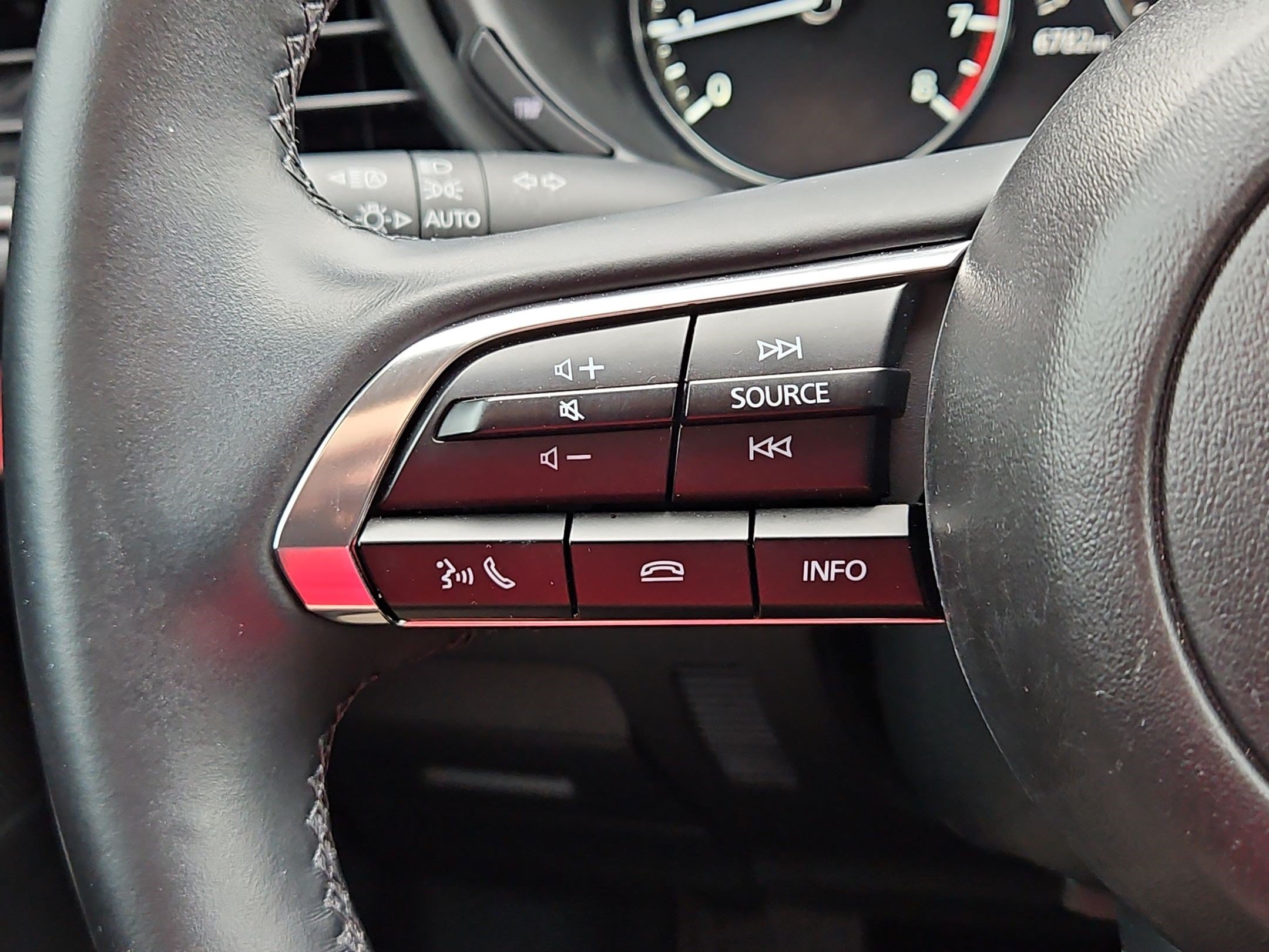 Certified 2025 MAZDA CX-30 AWD 2.5 S w/ Select Sport Pkg image 16