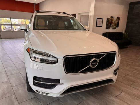 Used 2016 Volvo XC90 T6 Momentum w/ Momentum Plus Package AWD/4WD image 3