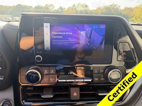 Used 2023 Toyota Highlander Platinum image 21