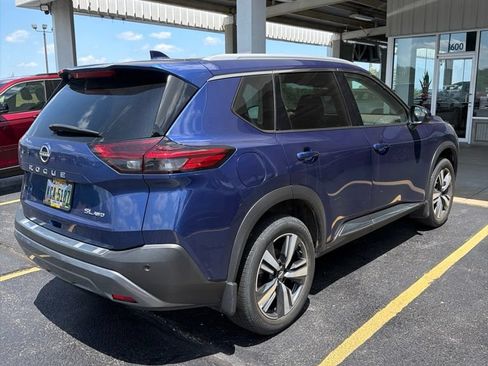 Used 2023 Nissan Rogue SL AWD/4WD image 3